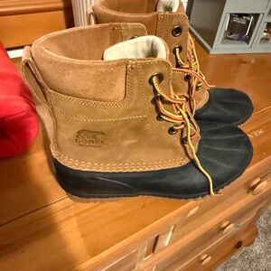 Sorel Tan and Black Lace Up Duck Boots